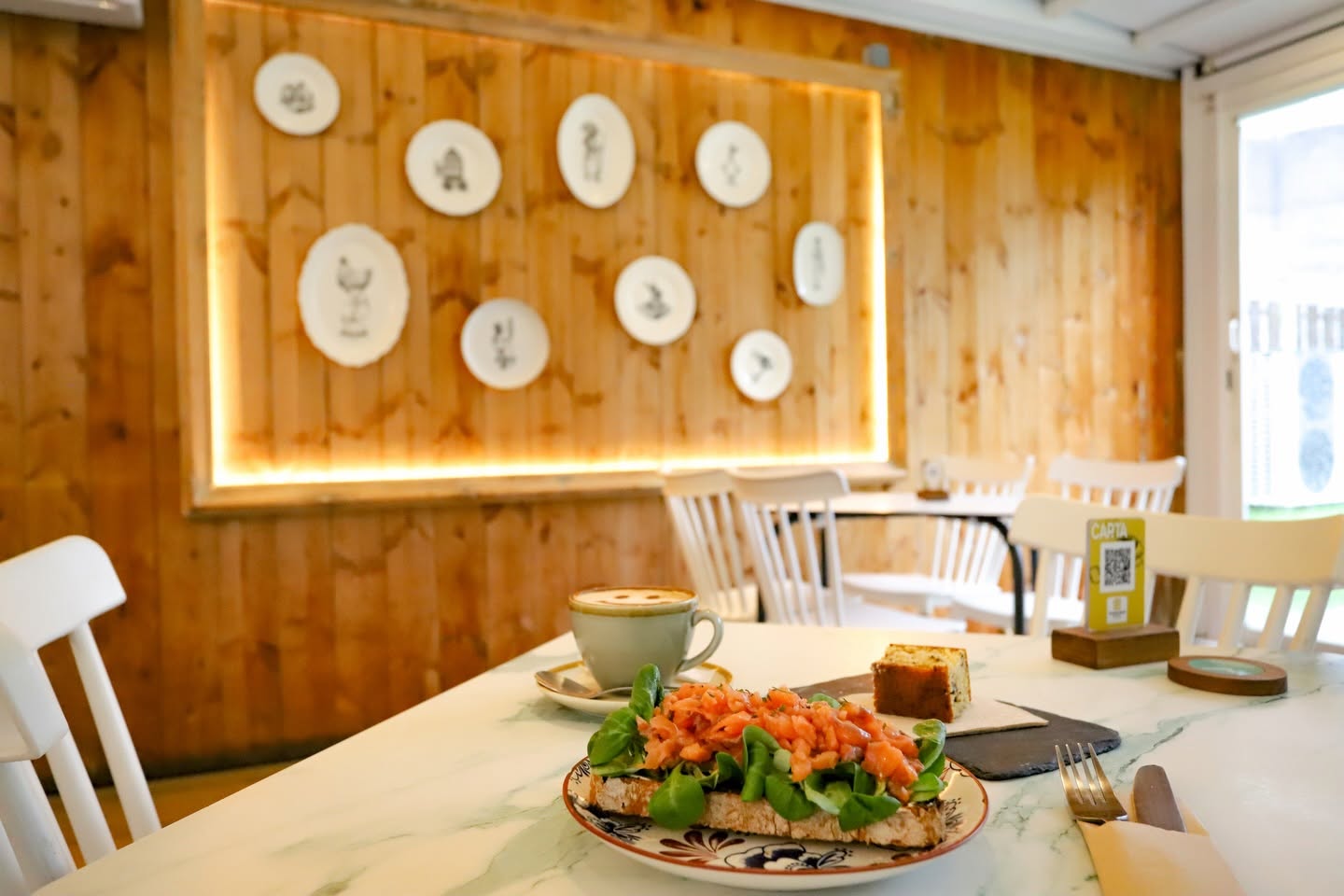 Cafetería de Hotel Pousada Real en Caldas de Reis